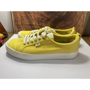 Cariuma OCA Low Shoes Womens 10 Mens 8.5 Yellow Canvas Casual Unisex Sneakers